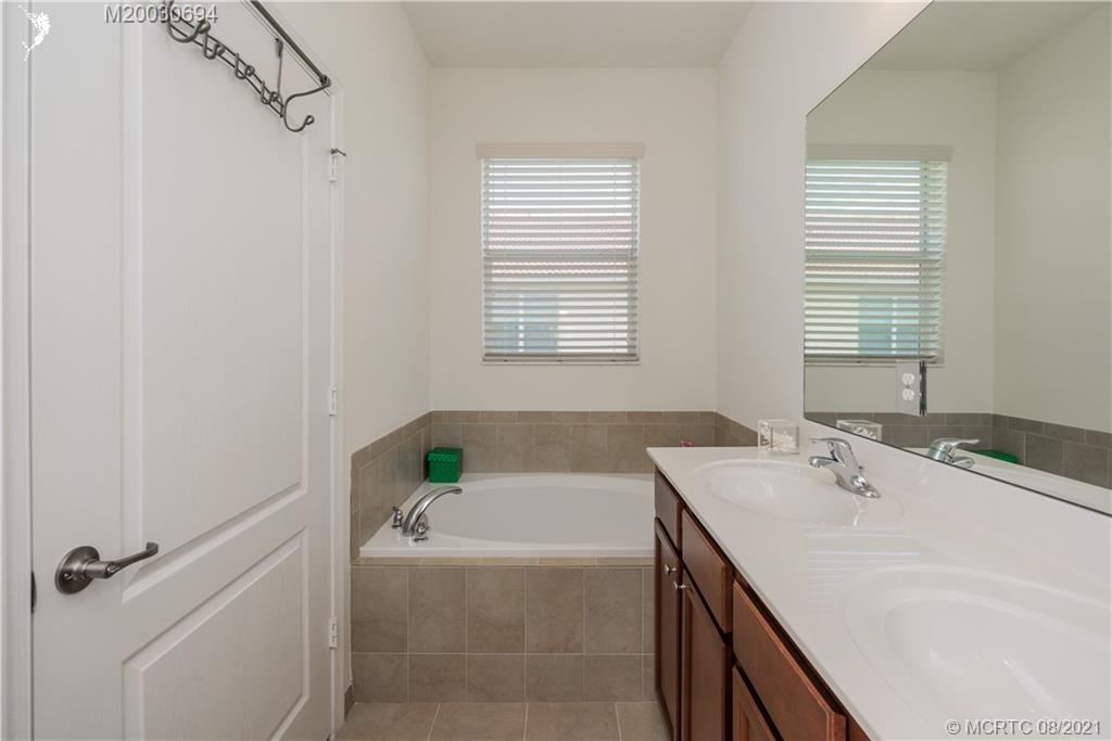 9499 Southwest Merlin Court Stuart, FL 34997 - Photo 23 of 36 Gallery Image 23