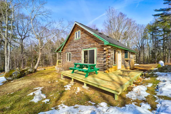 $376,000 | 83 Owens Lane, Blue Hill, ME 04614