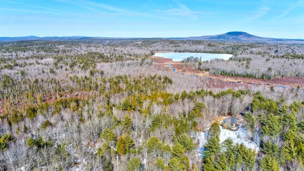 $376,000 | 83 Owens Lane, Blue Hill, ME 04614
