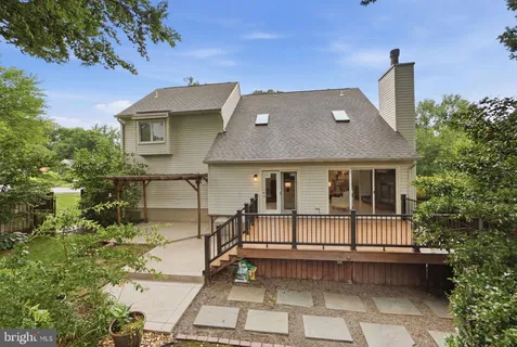 $950,000 | 9625 Laurel Oak Place, Fairfax Station, VA 22039