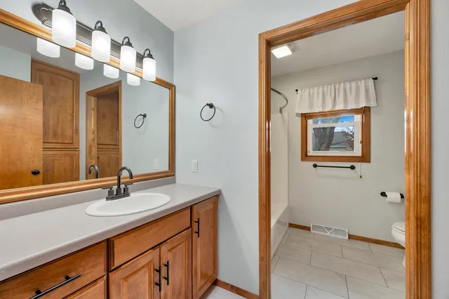 $399,900 | 1225 Drews Drive, De Pere, WI 54115