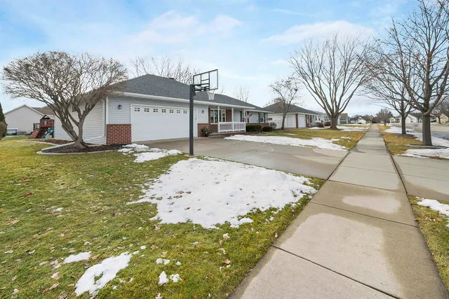 $399,900 | 1225 Drews Drive, De Pere, WI 54115