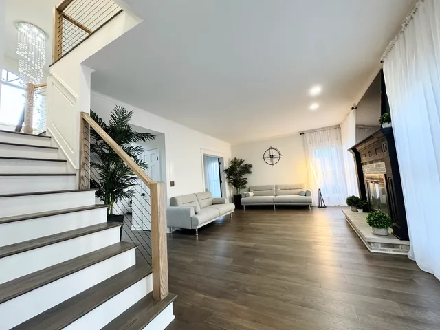 $650,000 | 720 Tulip Circle, Island Lake, IL 60042