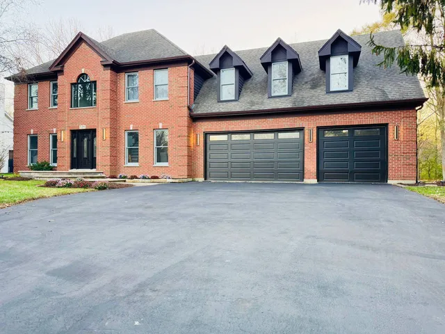 $650,000 | 720 Tulip Circle, Island Lake, IL 60042