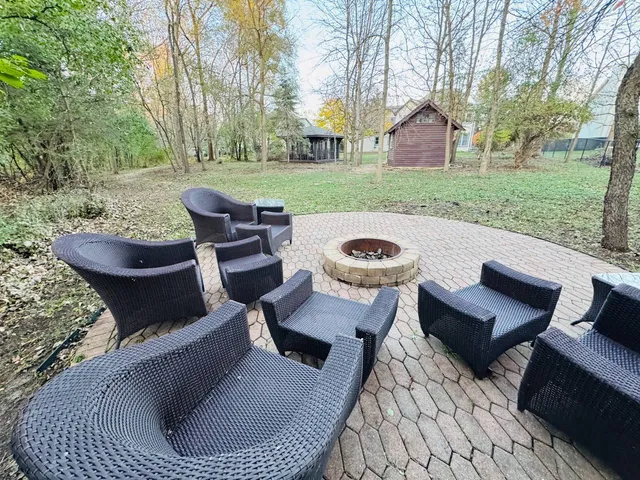 $650,000 | 720 Tulip Circle, Island Lake, IL 60042