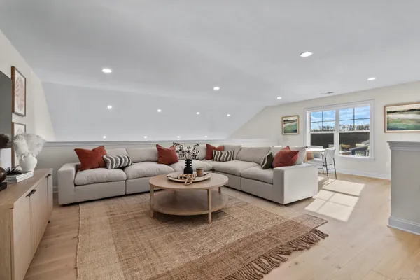 $944,900 | 25 Summertime Circle, Stonington, CT 06379