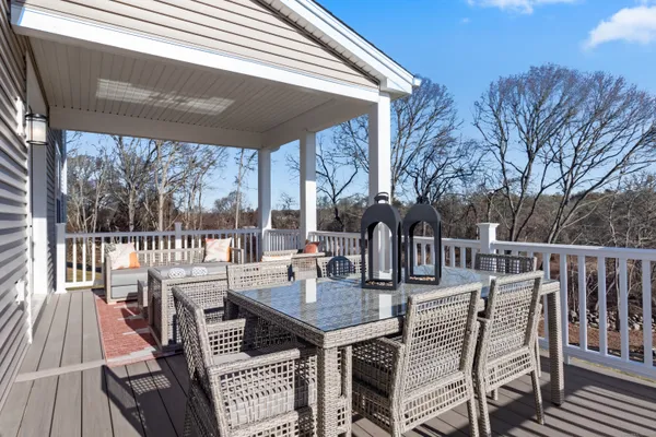 $944,900 | 25 Summertime Circle, Stonington, CT 06379