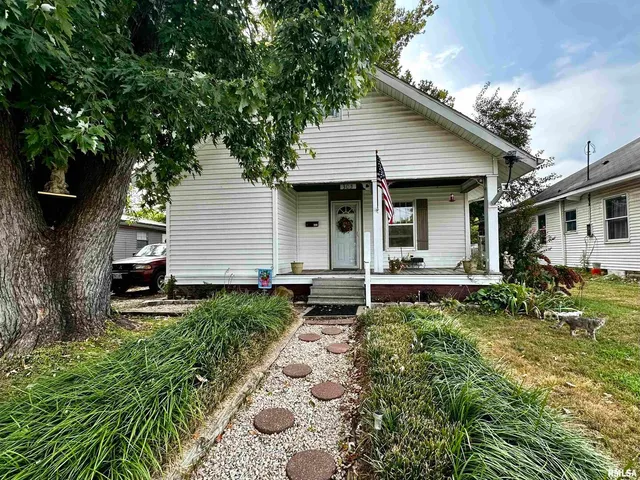 $63,000 | 305 West Lincoln Street, Harrisburg, IL 62946