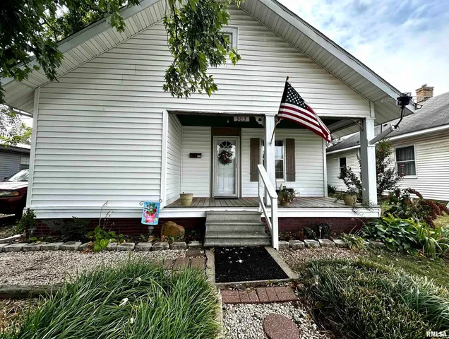 $63,000 | 305 West Lincoln Street, Harrisburg, IL 62946