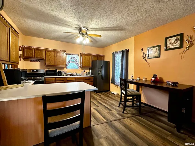 $63,000 | 305 West Lincoln Street, Harrisburg, IL 62946