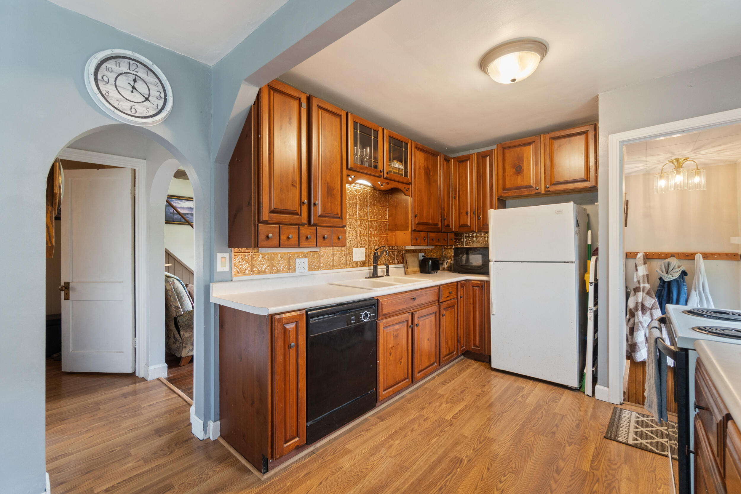 142 Maple Road Michigan Center, MI 49254 - Photo 21 of 57 Kitchen