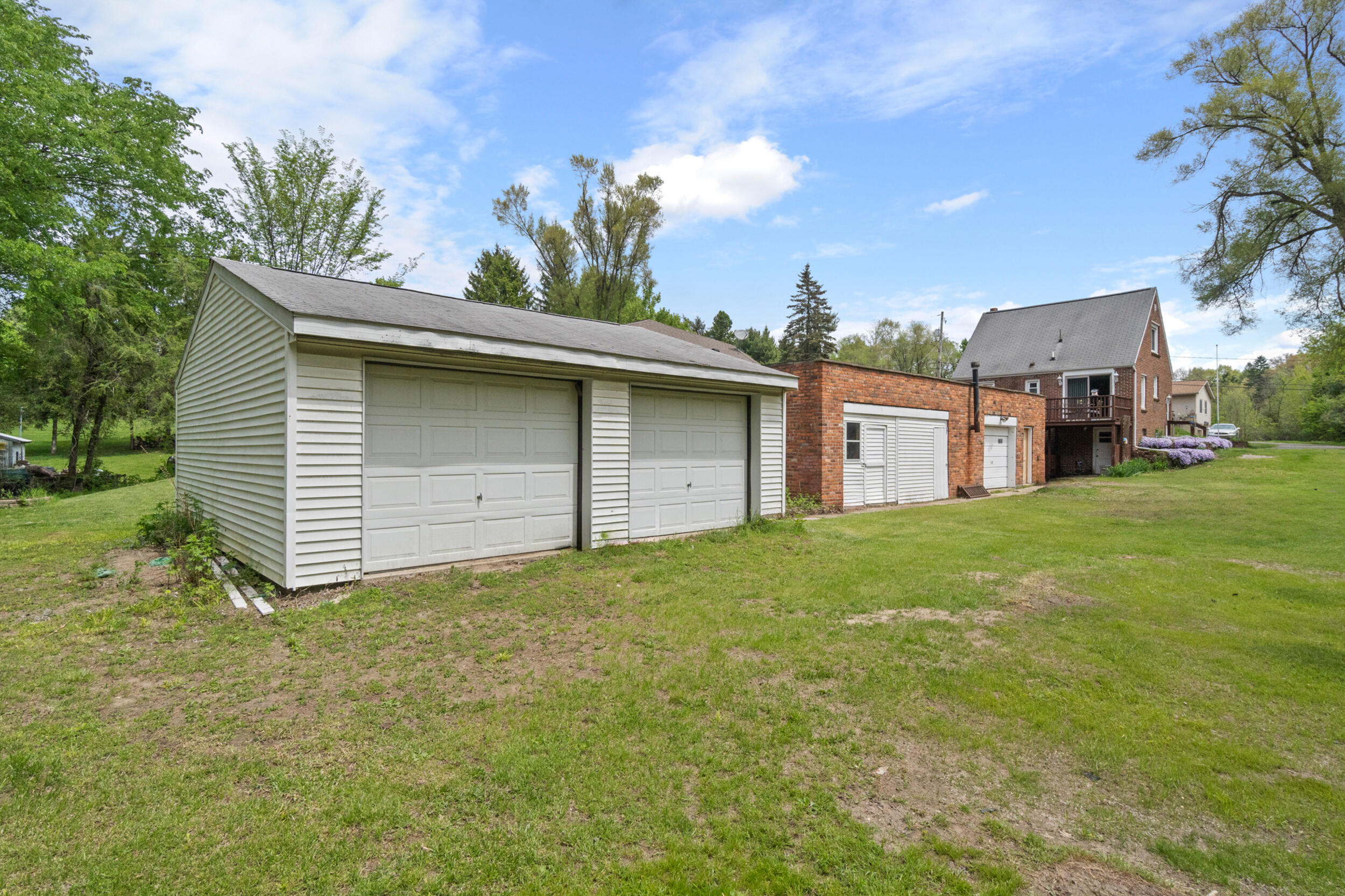 142 Maple Road Michigan Center, MI 49254 - Photo 43 of 57 Second Garage