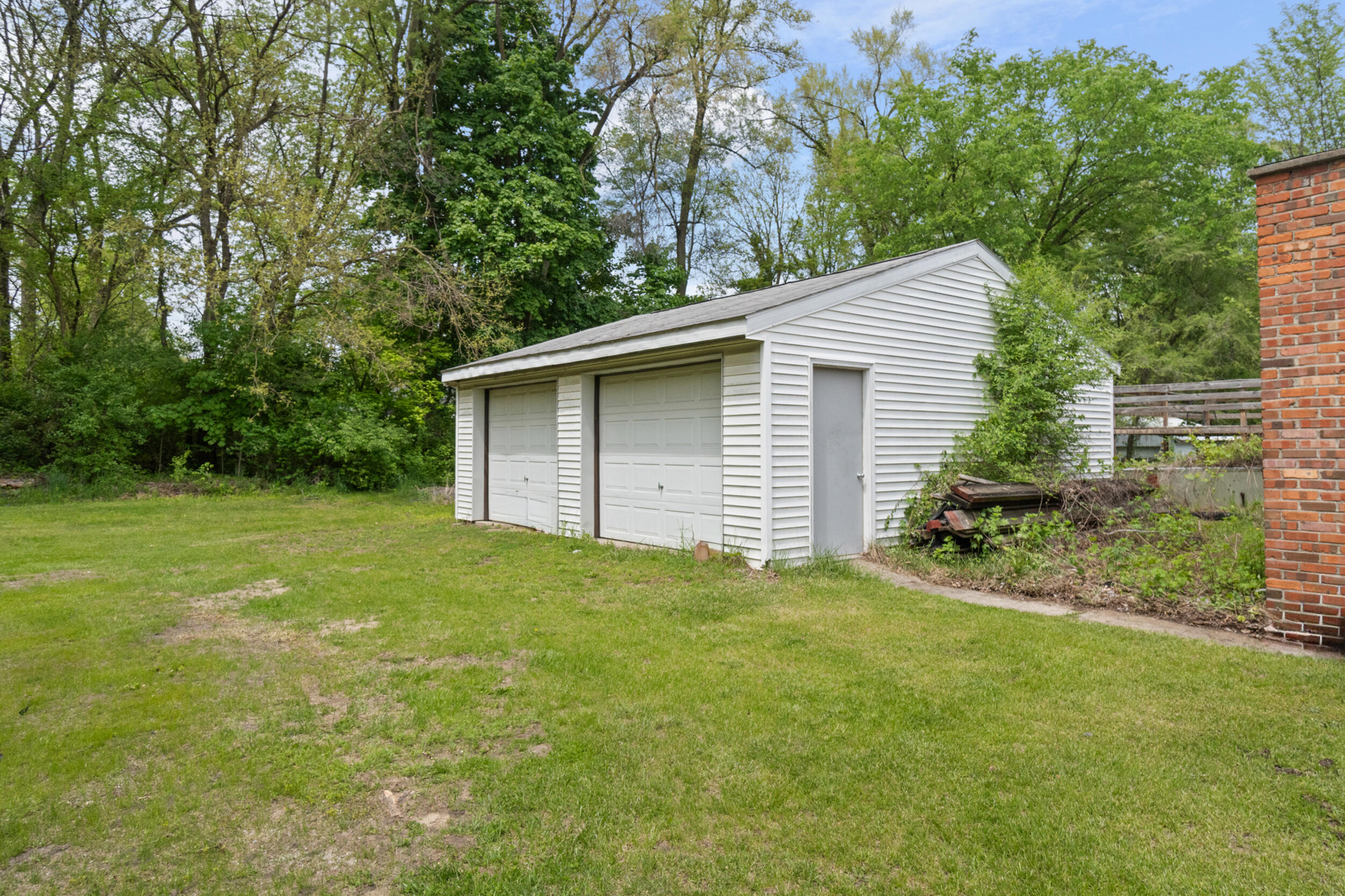 142 Maple Road Michigan Center, MI 49254 - Photo 44 of 57 Second Garage