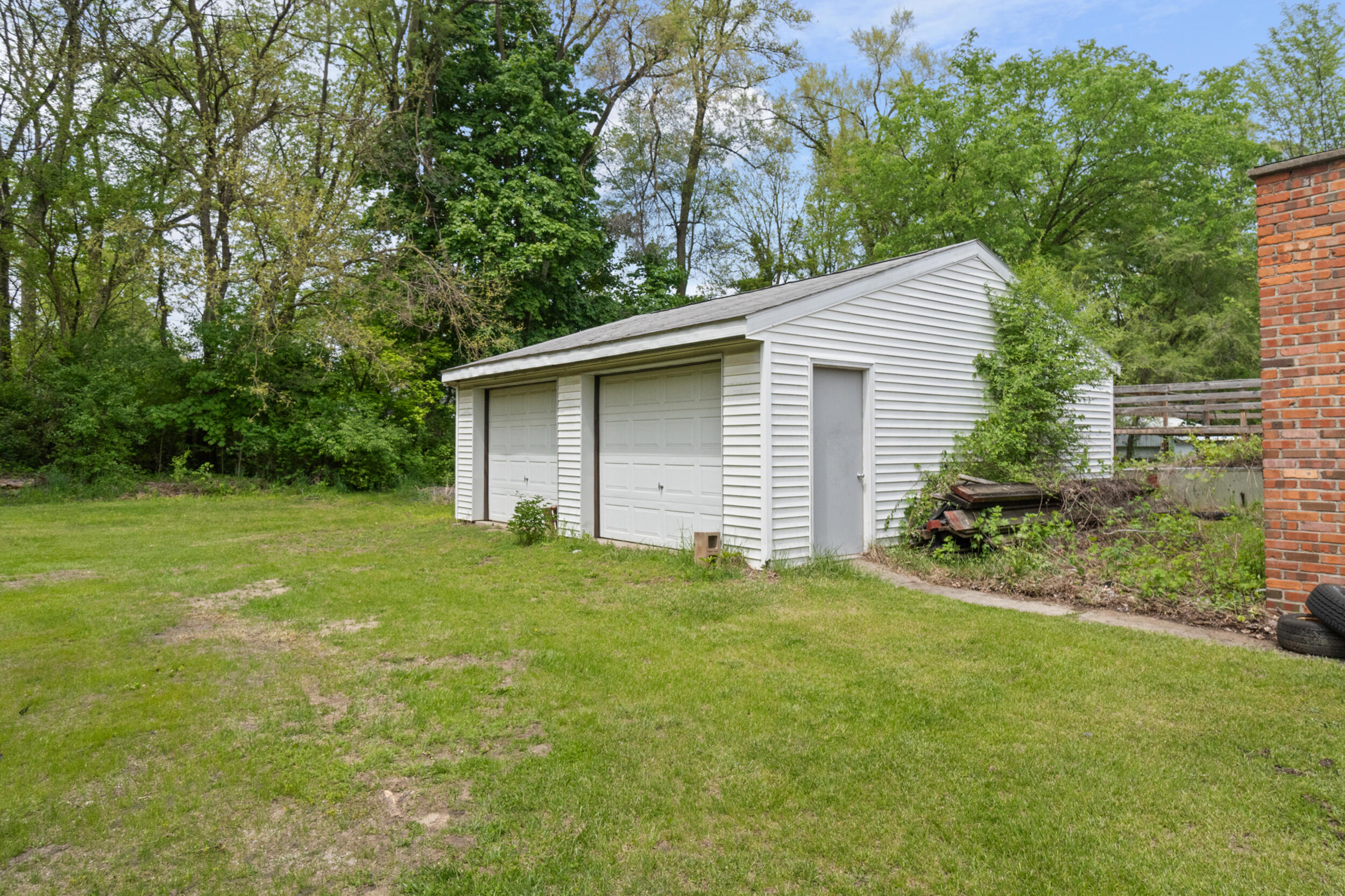 142 Maple Road Michigan Center, MI 49254 - Photo 45 of 57 Second Garage