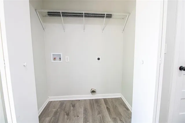 a view of a room with shelf