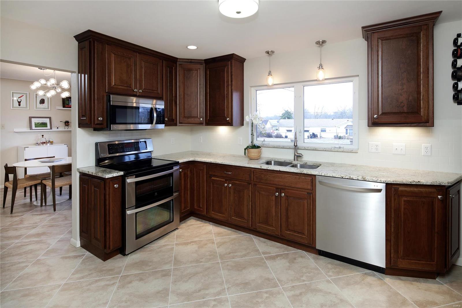 878 Reavis Barracks Road St. Louis, MO 63125 - Photo 7 of 15 Gallery Image 7