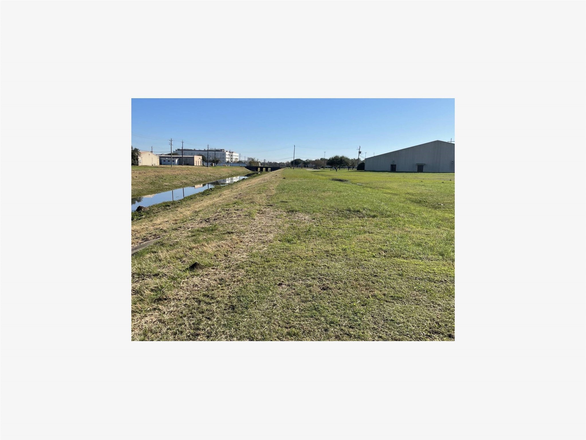 0 Lake Road Lake Jackson, TX 77566 - Photo 16 of 23 a view of a room