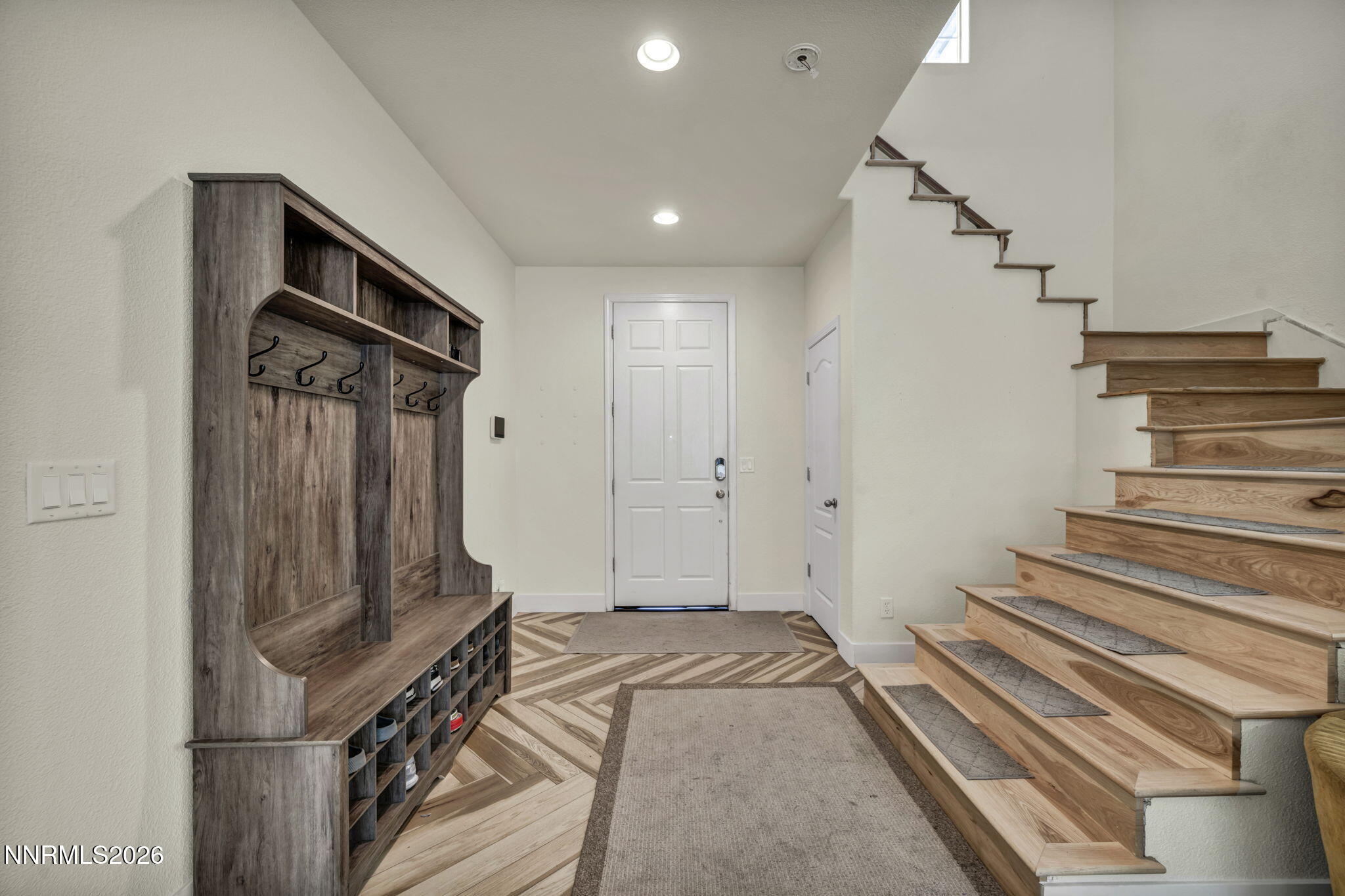 480 Luciana Drive Reno, NV 89521 - Photo 5 of 81 31-web-or-mls-480-luciana-dr