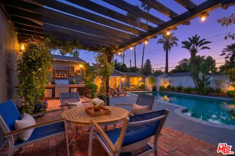 $1,599,000 | 13006 West Magnolia Boulevard, Sherman Oaks, CA 91423