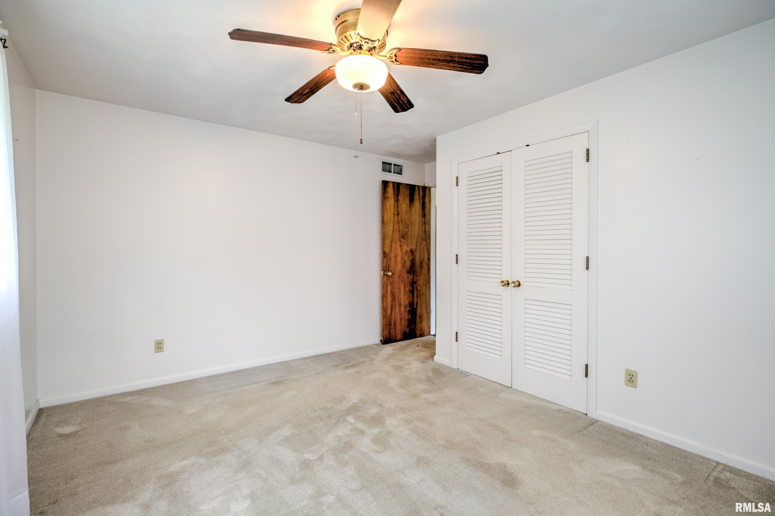 6415 North Big Hollow Road Peoria, IL 61615 - Photo 33 of 71