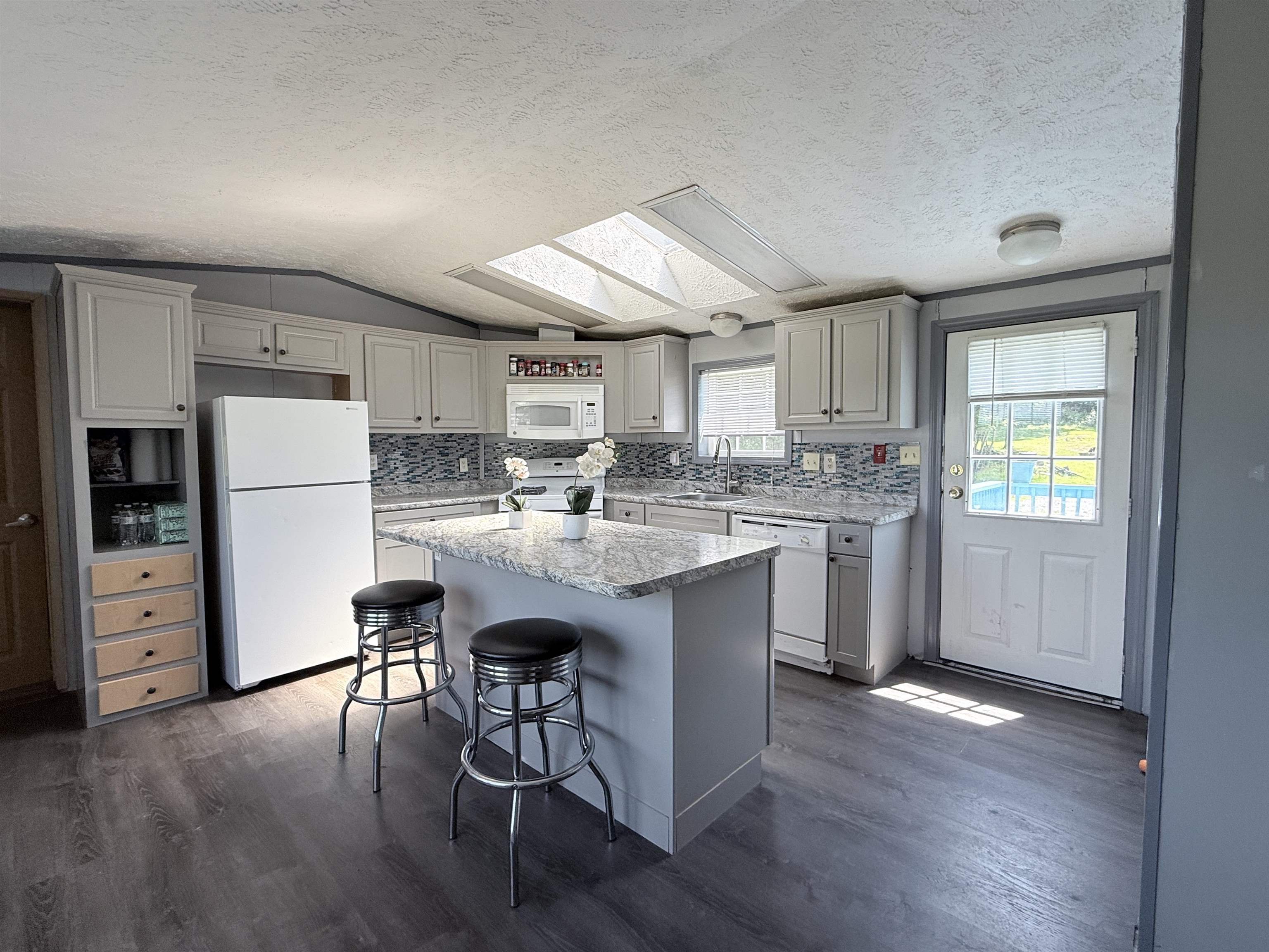 4056 Middle Road Clarendon, VT 05759 - Photo 18 of 40