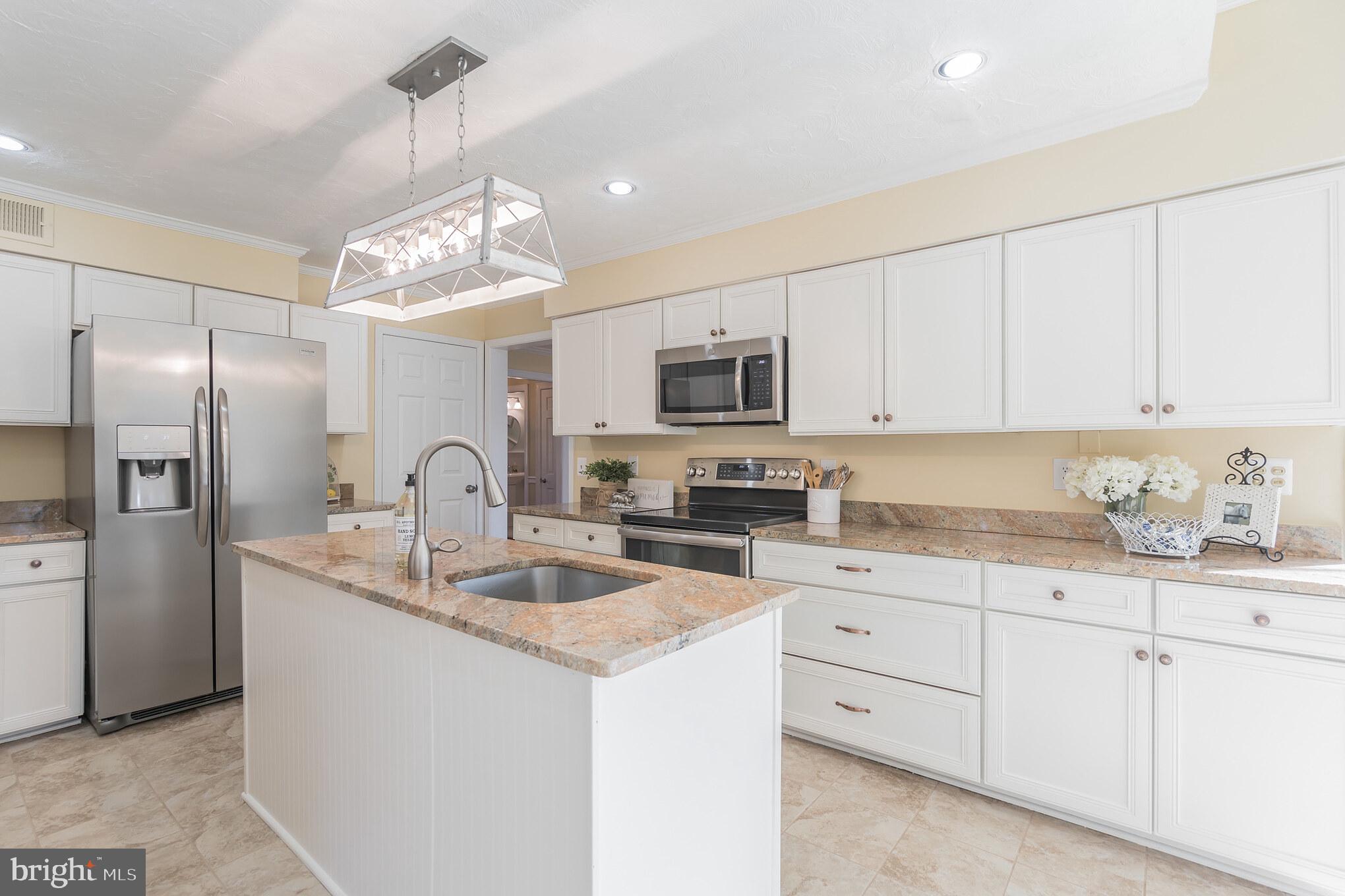 910 Riva Ridge Drive Great Falls, VA 22066 - Photo 7 of 49