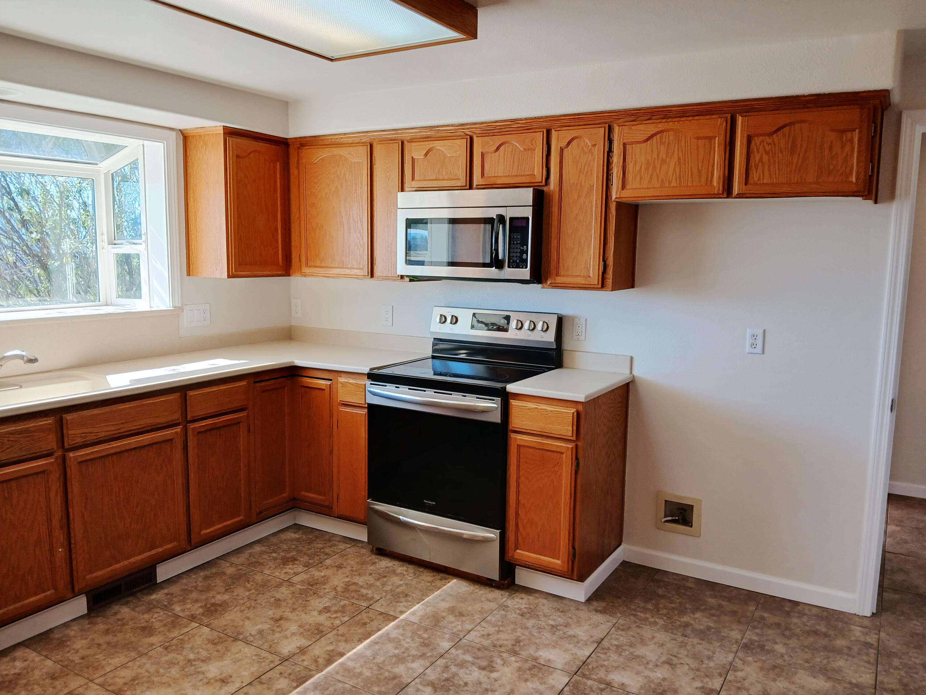 1360 West Linn Road Eagle Point, OR 97524 - Photo 15 of 42
