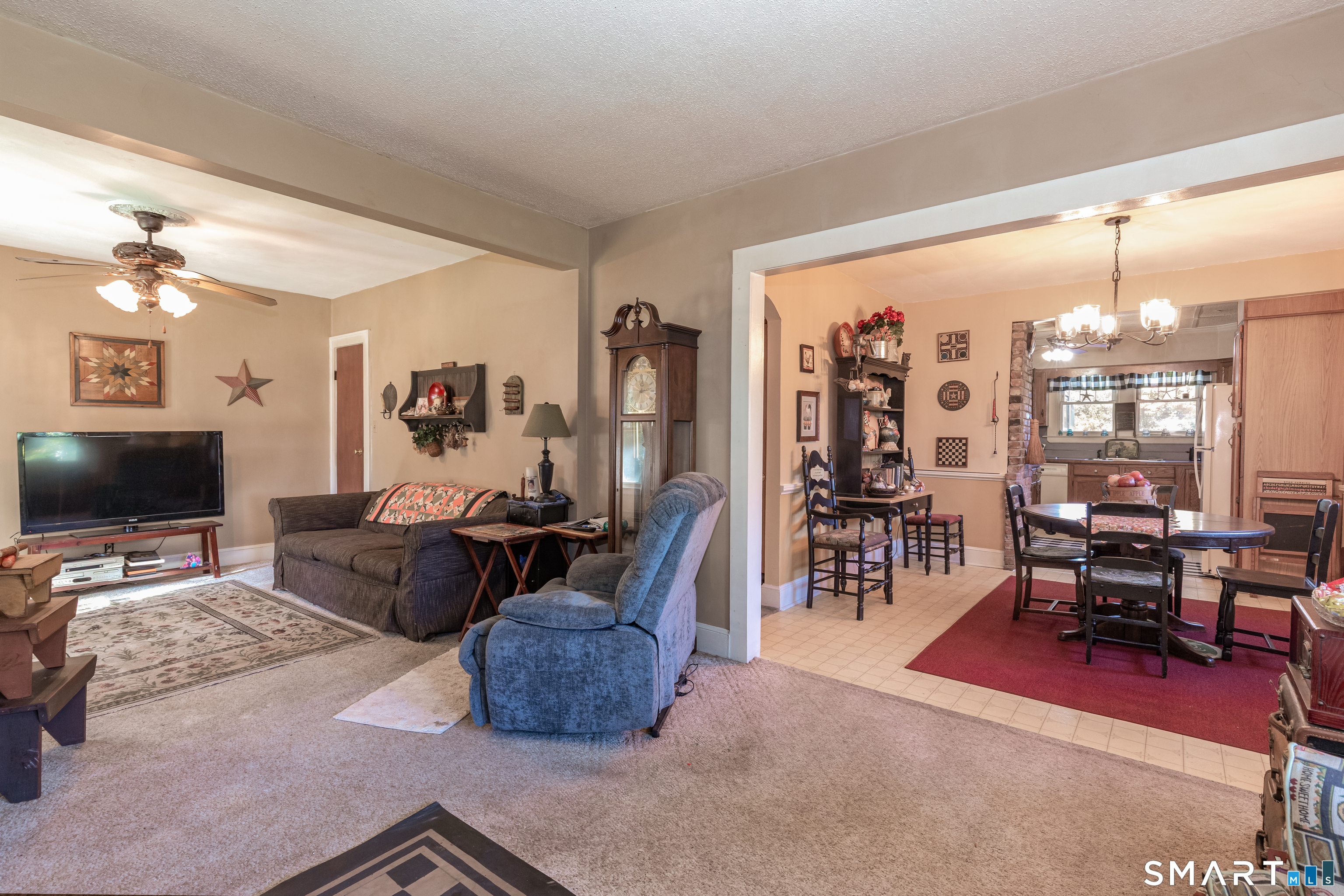 516 Chipman Street Waterbury, CT 06708 - Photo 9 of 40 Gallery Image 9
