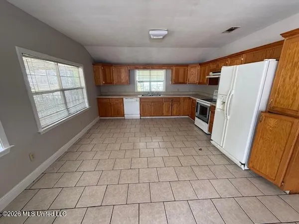 $1,200 | 270 Bohn Street, Biloxi, MS 39530