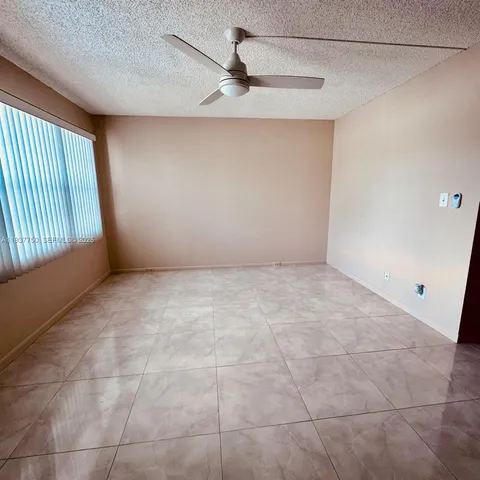 $1,575 | 400 Southwest 134th Way, Unit 107F, Pembroke Pines, FL 33027