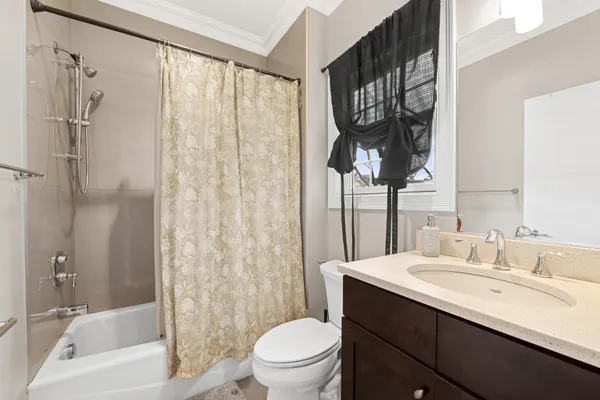 $3,000 | 165 Thorne Street, Unit 2, Jersey City, NJ 07307