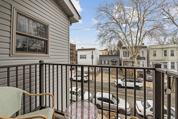 $3,000 | 165 Thorne Street, Unit 2, Jersey City, NJ 07307