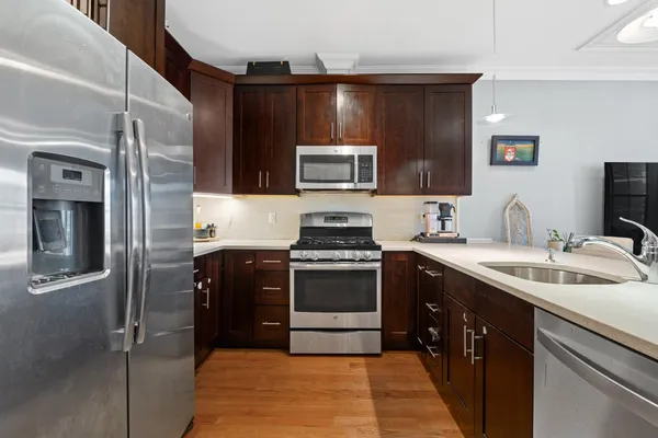 $3,000 | 165 Thorne Street, Unit 2, Jersey City, NJ 07307