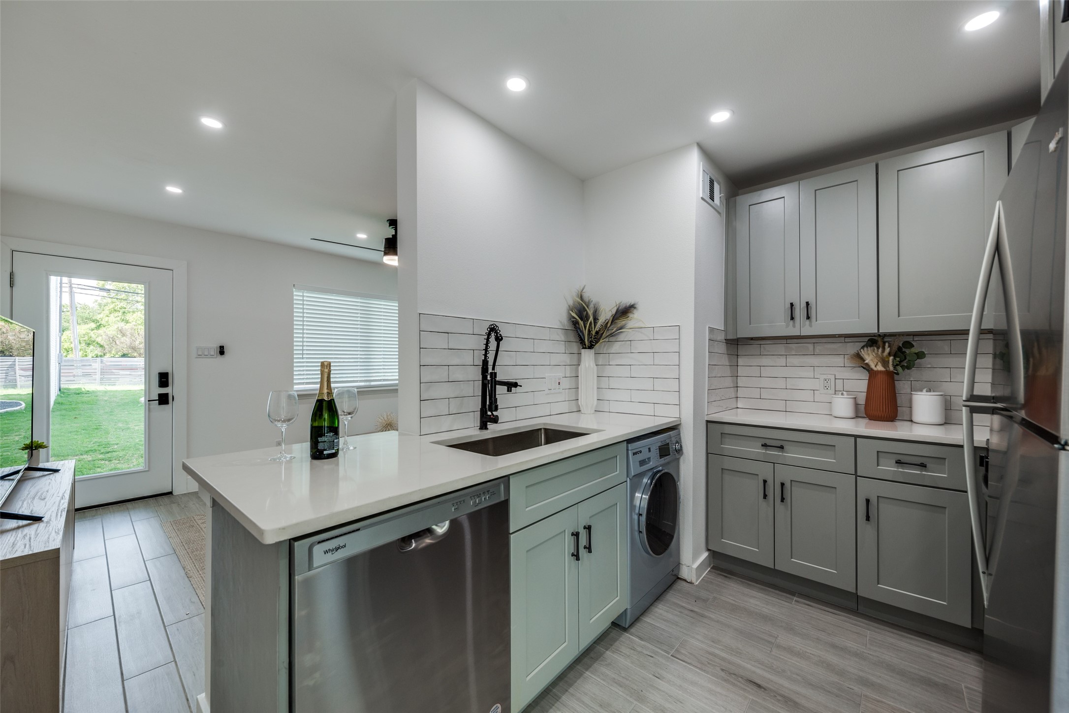 1200 East 52nd Street, Unit 204 Austin, TX 78723 - Photo 8 of 22