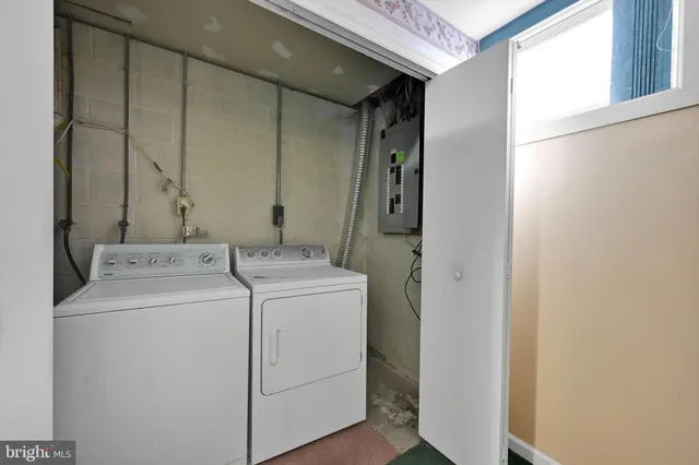 $395,000 | 39 Manor Oaks Drive, Millersville, PA 17551