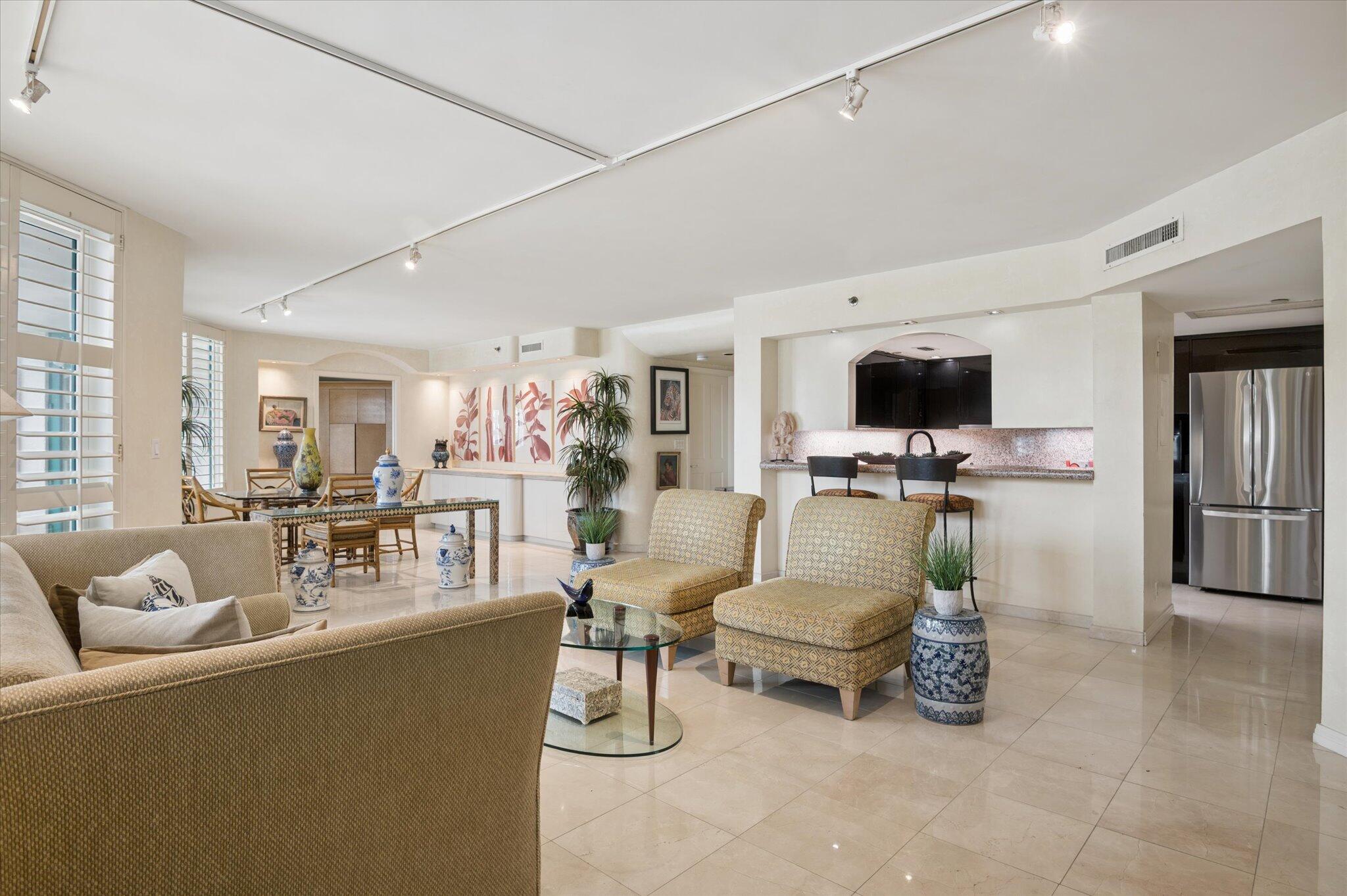 120 Southeast 5th Avenue, Unit 329 Boca Raton, FL 33432 - Photo 4 of 25 Greatroom