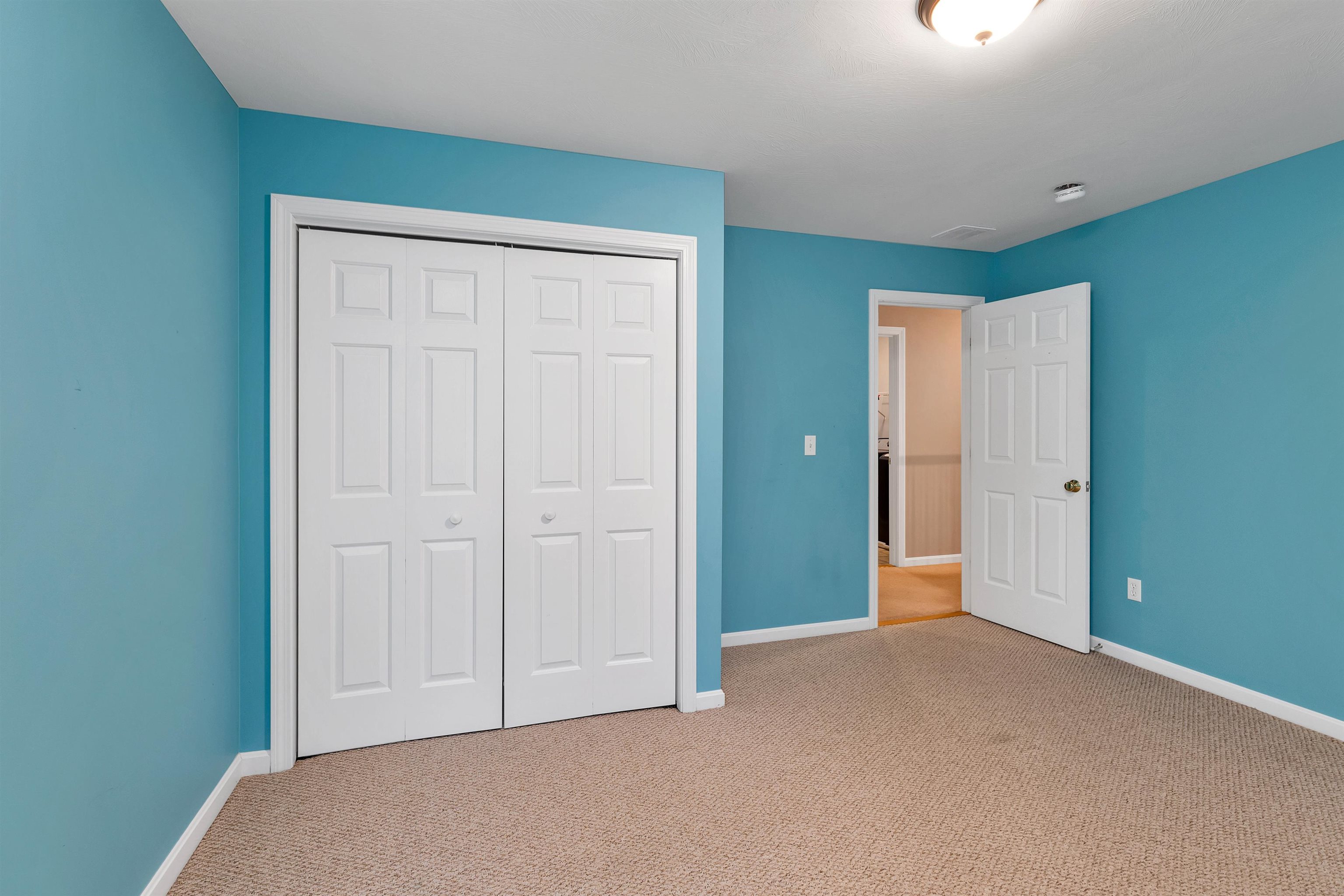 124 Pinecrest Road Litchfield, NH 03052 - Photo 43 of 60