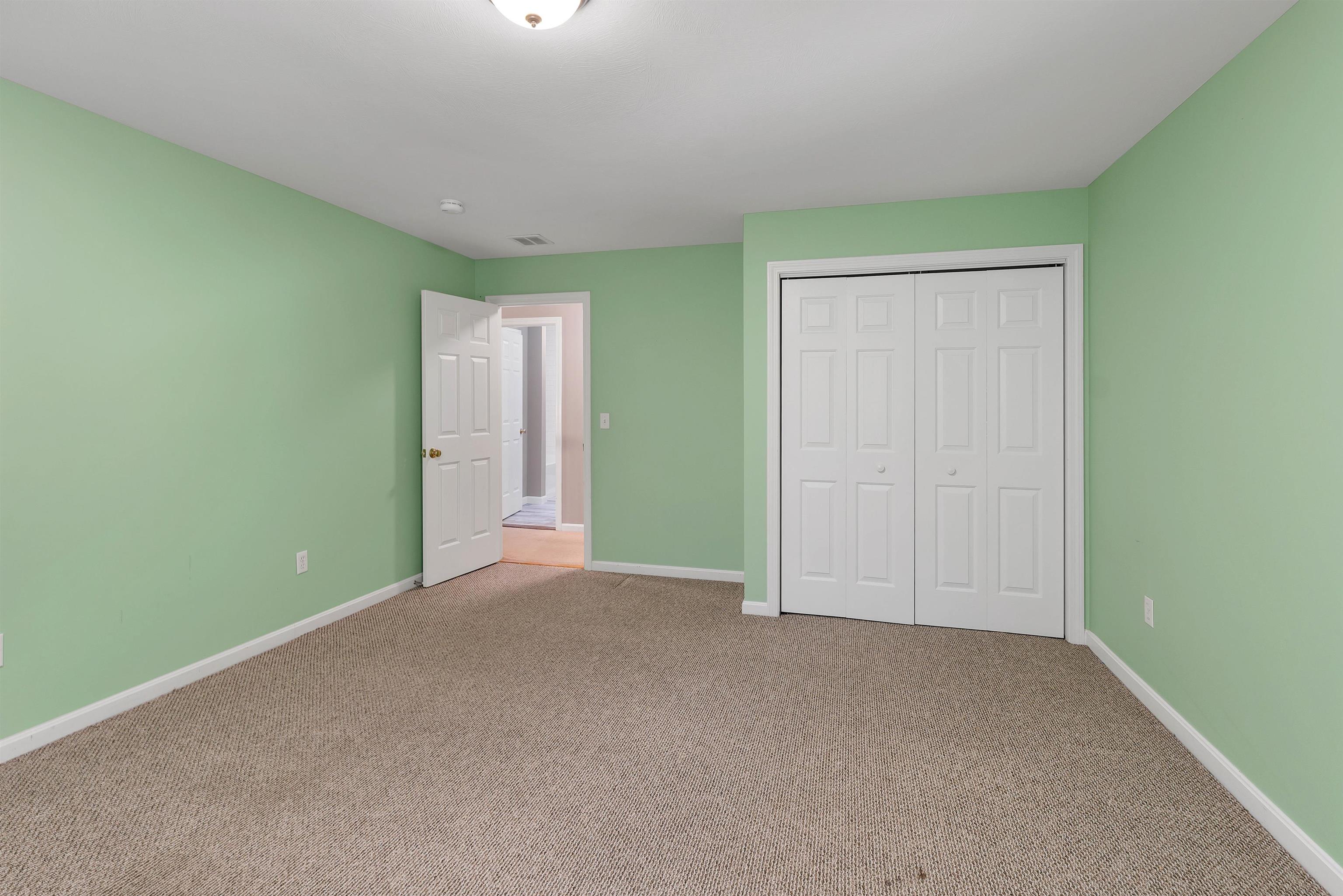 124 Pinecrest Road Litchfield, NH 03052 - Photo 47 of 60