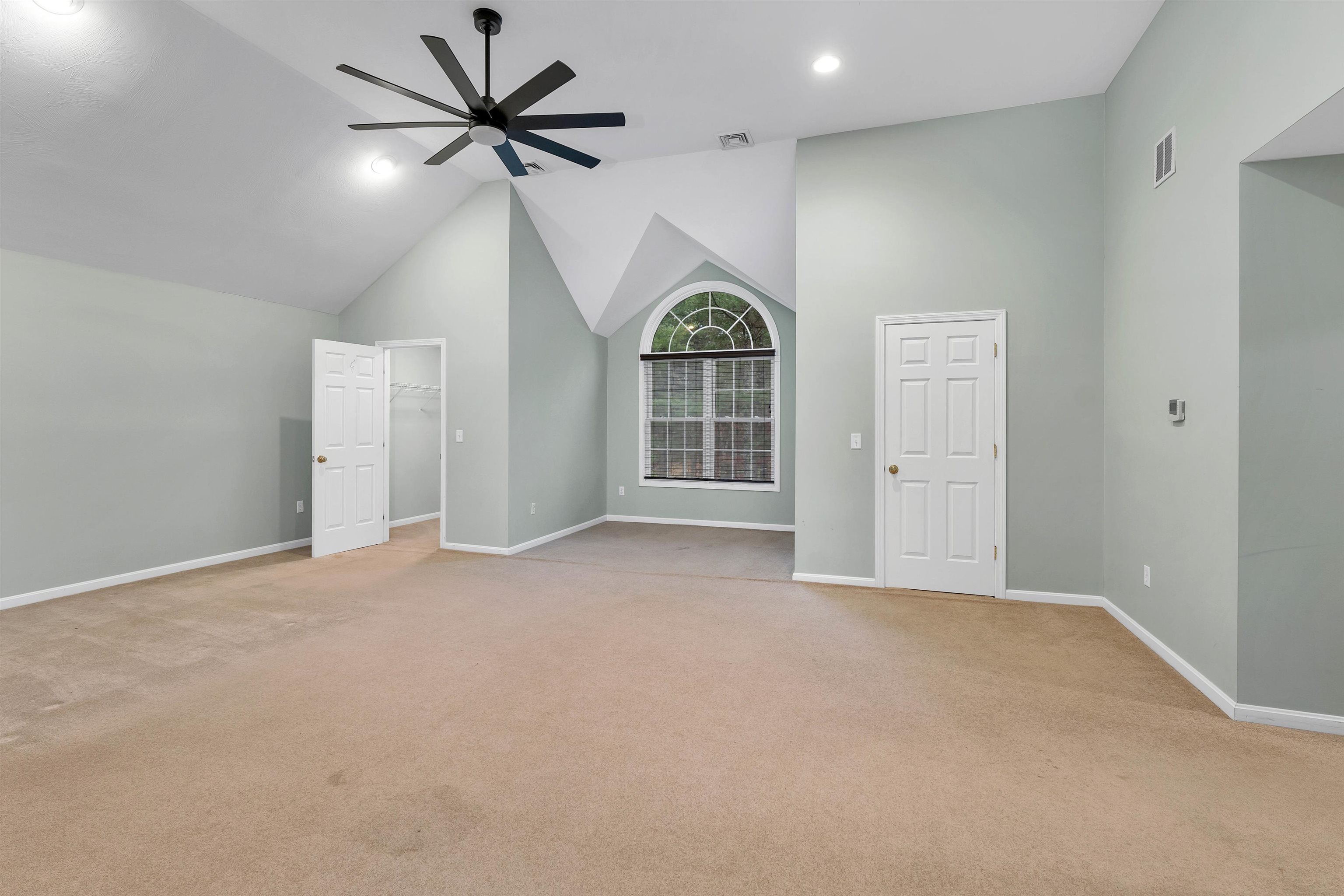 124 Pinecrest Road Litchfield, NH 03052 - Photo 49 of 60