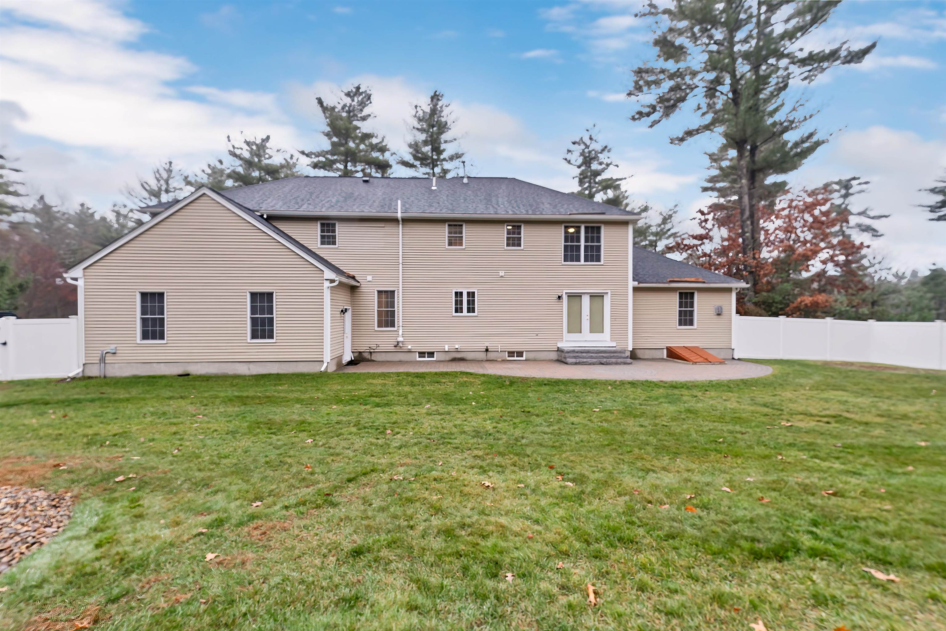 124 Pinecrest Road Litchfield, NH 03052 - Photo 57 of 60