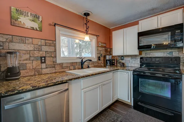 $349,900 | 2 Grachen Drive, Madison, NH 03849