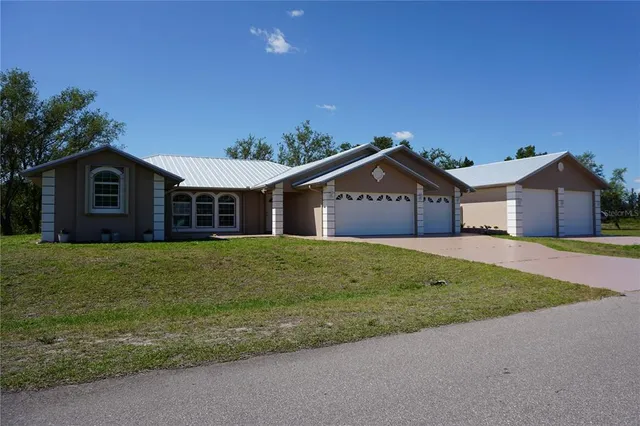 a front view of house with yard