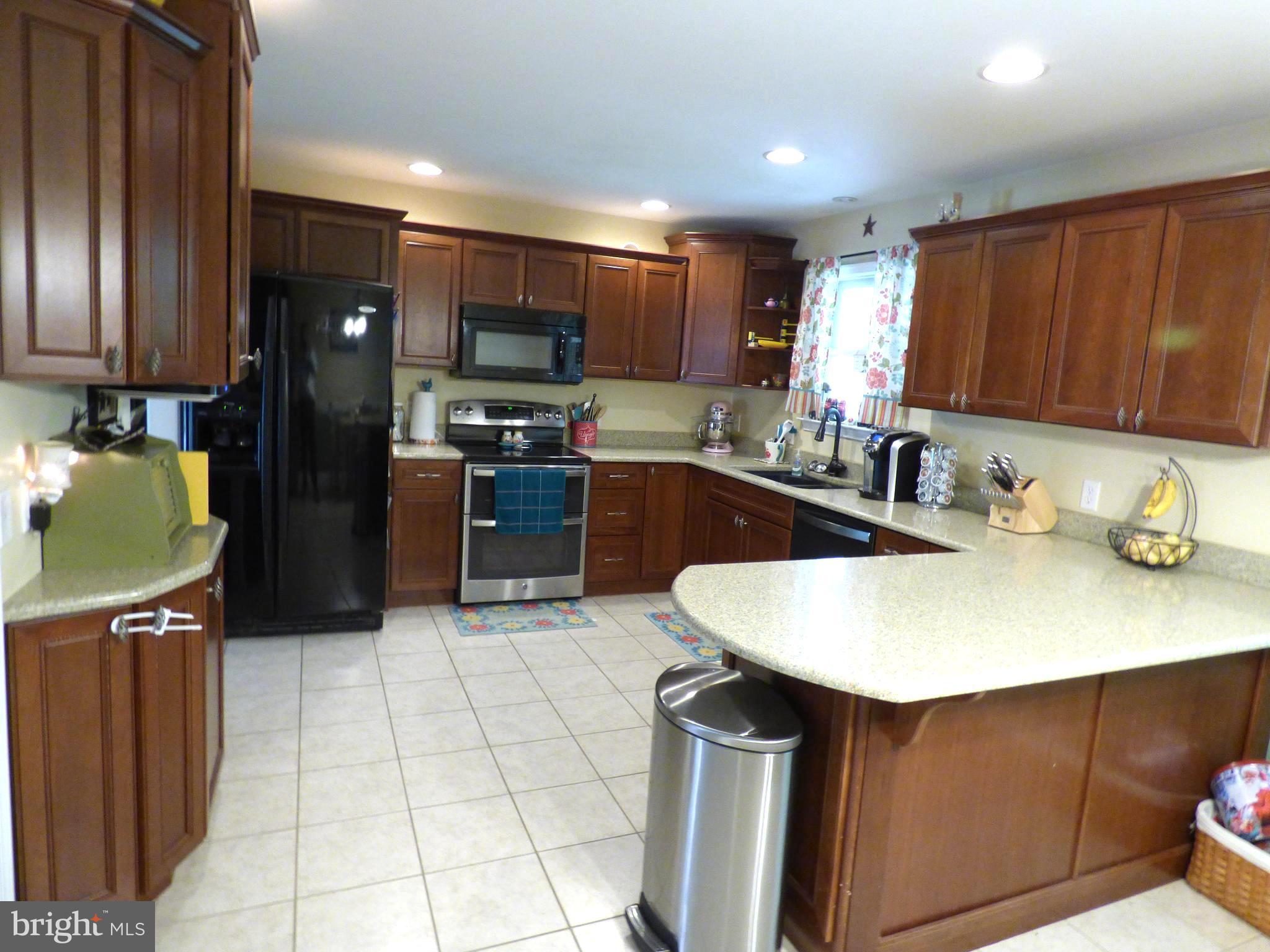 25032 Trunk Line Road Henderson, MD 21640 - Photo 7 of 28 Kitchen