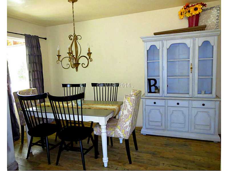 377 Locust Street Caliente, NV 89008 - Photo 6 of 26 Dining Room.