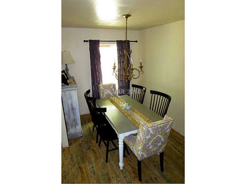 377 Locust Street Caliente, NV 89008 - Photo 7 of 26 Dining Room.