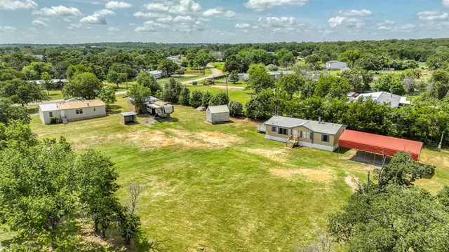 $297,999 | 221 Briar Oaks Drive, Azle, TX 76020