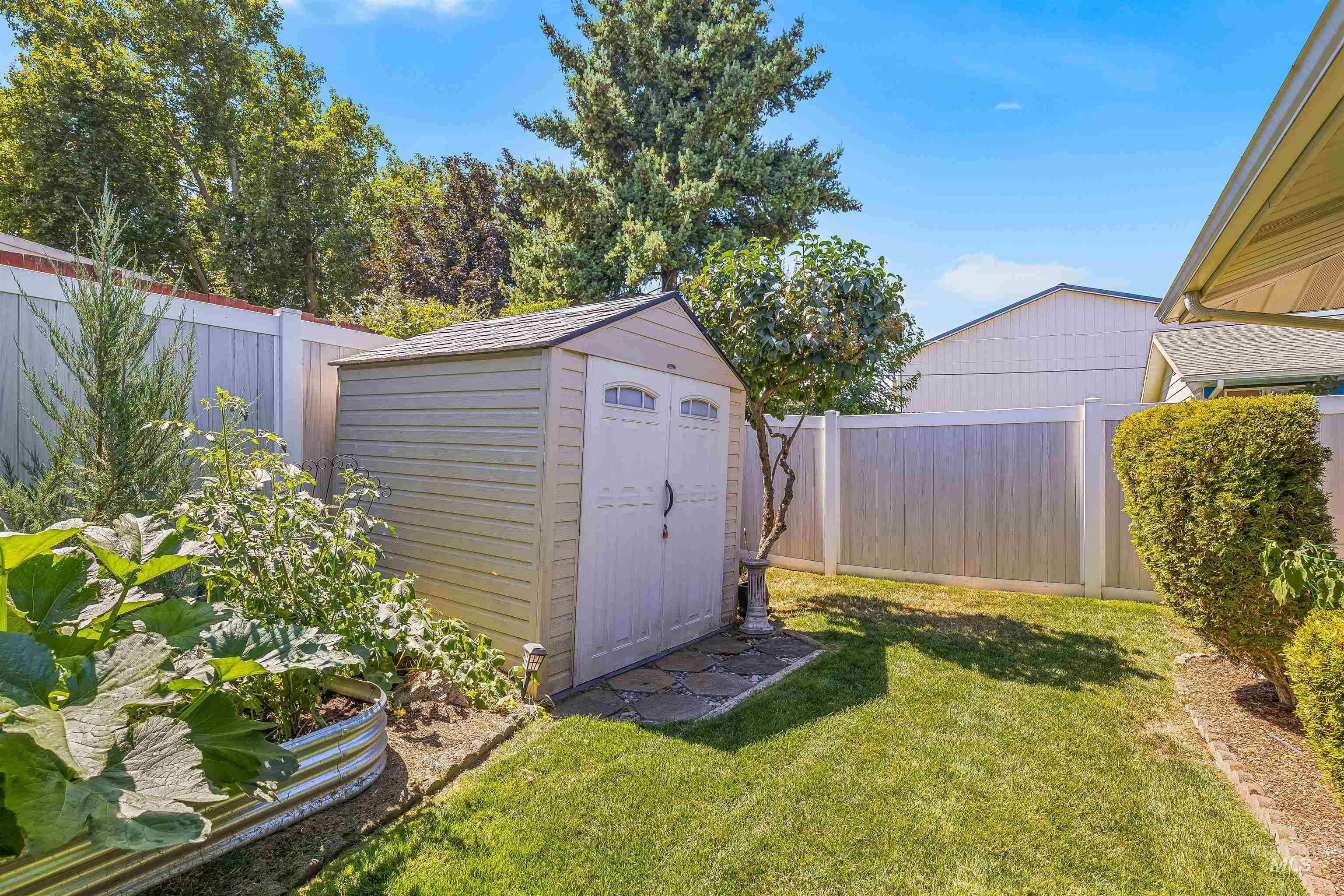 1485 Sycamore Street Clarkston, WA 99403 - Photo 9 of 31 View of shed featuring a fenced backyard