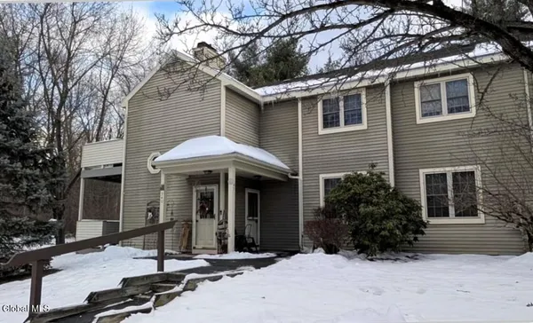 $193,000 | 140 Monmouth Way, Halfmoon, NY 12065
