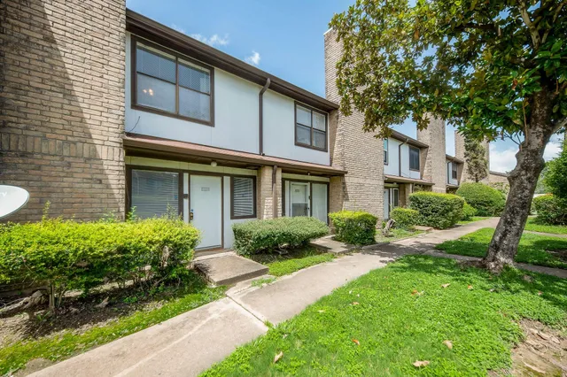 $90,683 | 6633 West Airport Boulevard, Unit 810, Houston, TX 77035