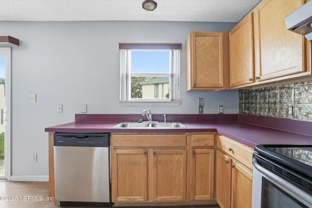 $289,000 | 1114 Scheidel Court, Atlantic Beach, FL 32233